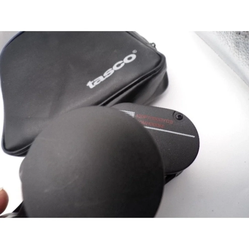 Tasco Zip Focus 2000 Binoculars 7x35mm 420ft/1000yds Black with Case‎